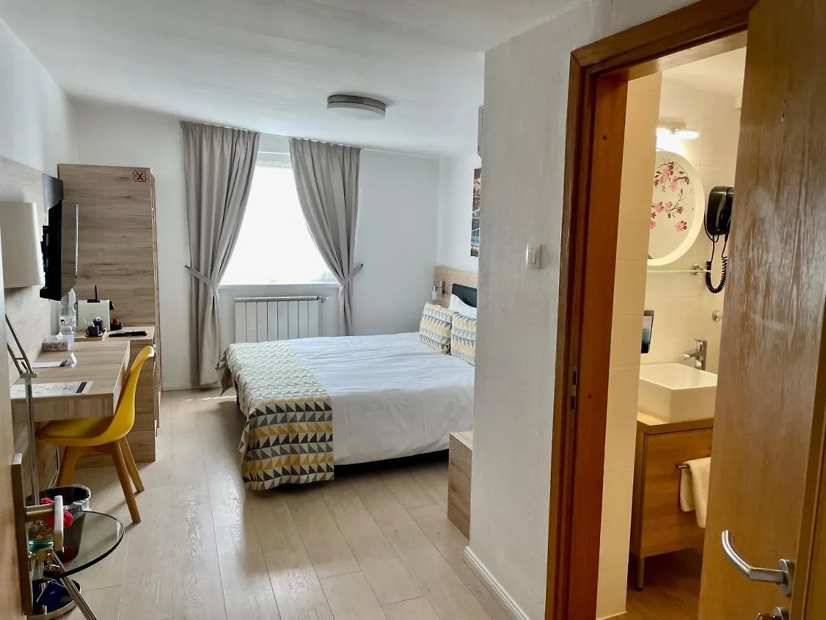 Hotel Christina Residence Budapest