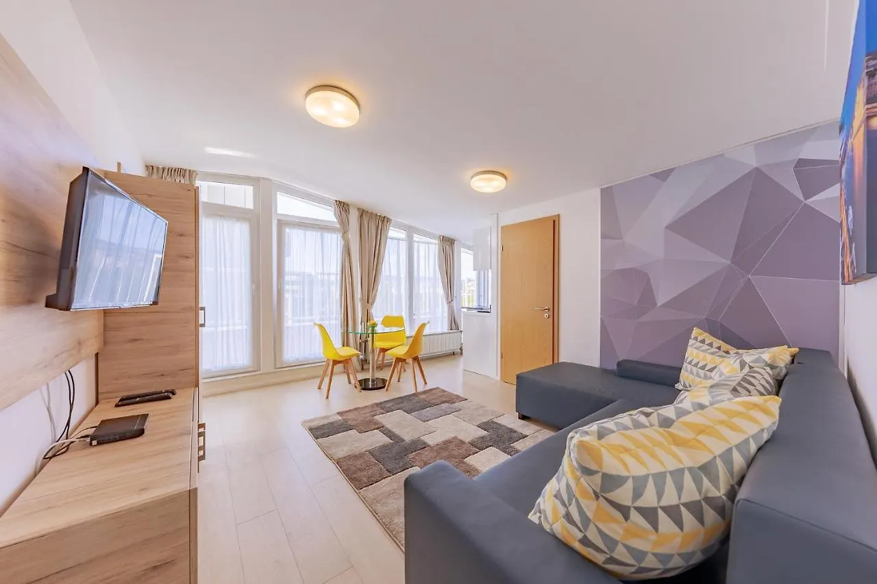 Christina Residence Budapest 3*,  Ungarn